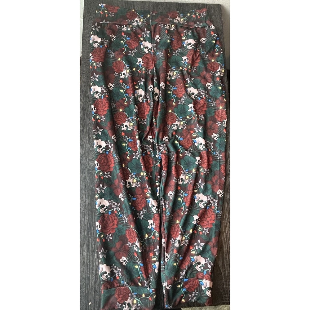 Altered Star Co Skulls & Roses Christmas Lights Joggers 2XL Goth Whimsigoth Xmas - Picture 4 of 5